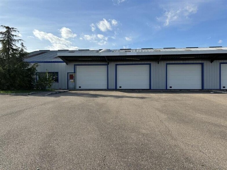 4 Rue Jean Moulin, Couchey for lease - Building Photo - Image 3 of 5