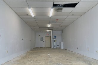 1554 Bloomingdale Rd, Glendale Heights, IL for lease Interior Photo- Image 1 of 2