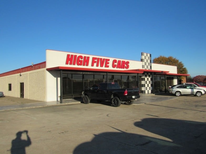 9311 Lyndon B Johnson Fwy, Dallas, TX for sale - Building Photo - Image 3 of 11
