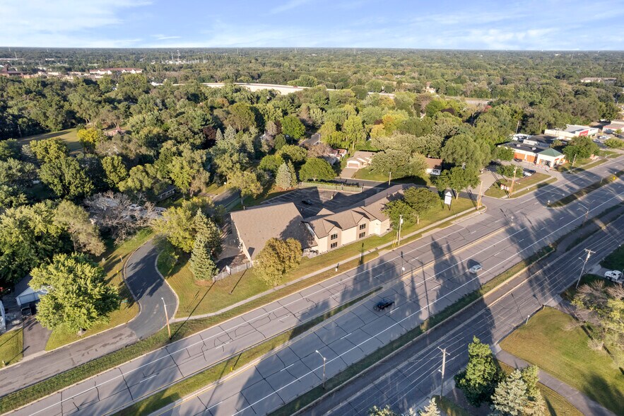2163 Coon Rapids Blvd NW, Coon Rapids, MN à louer - Aérien - Image 2 de 22