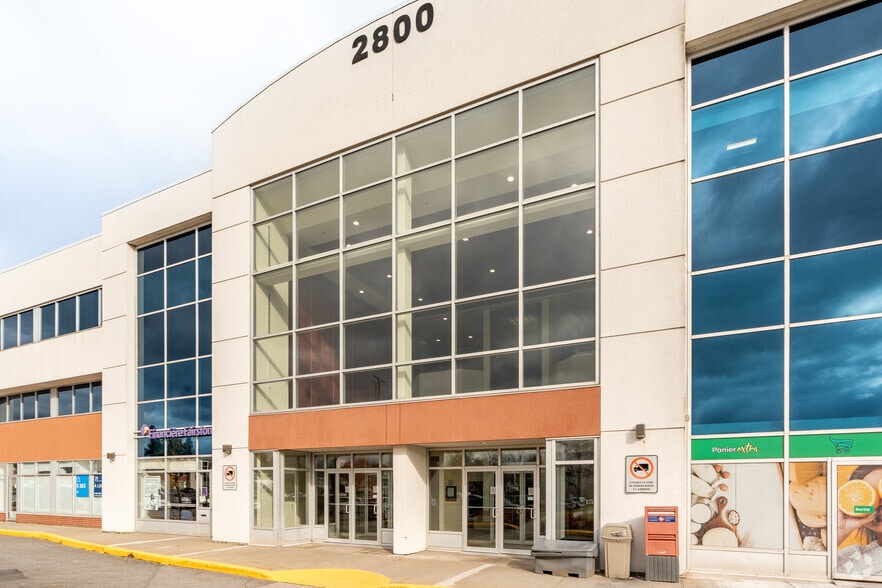 2800 Av Saint-Jean-Baptiste, Québec, QC à louer - Photo du bâtiment - Image 2 de 12