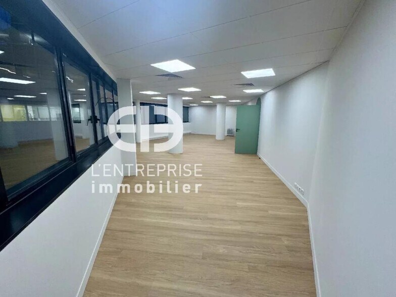 Office in Nice for lease - Interior Photo - Image 1 of 7