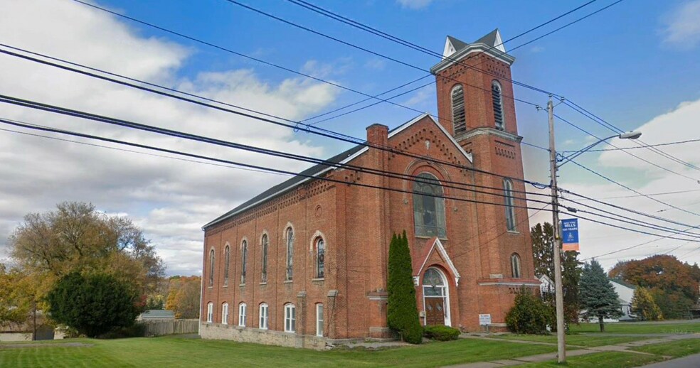 386 Main St, New York Mills, NY à vendre - Photo principale - Image 1 de 4