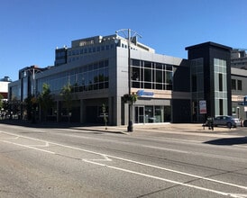 151 York Blvd, Hamilton, ON à louer Photo du bâtiment- Image 1 de 2