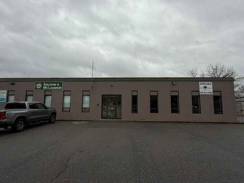 50 Minnesota Ave, Warwick, RI à louer - Photo du bâtiment - Image 2 de 12