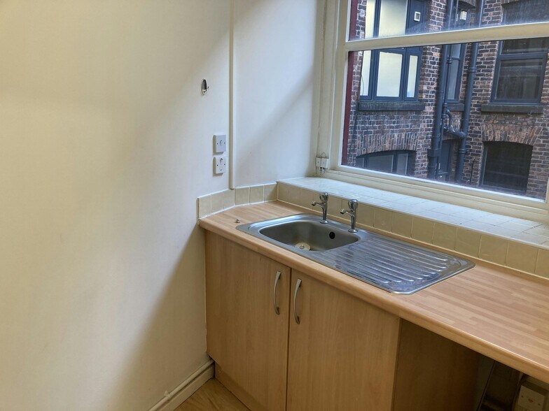14 Little Lever St, Manchester à louer - Photo du bâtiment - Image 3 de 3