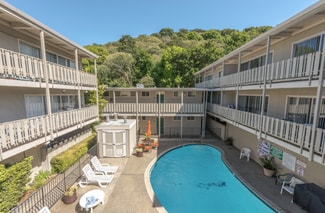 More details for 2401 Carlmont Dr, Belmont, CA - Multifamily for Sale