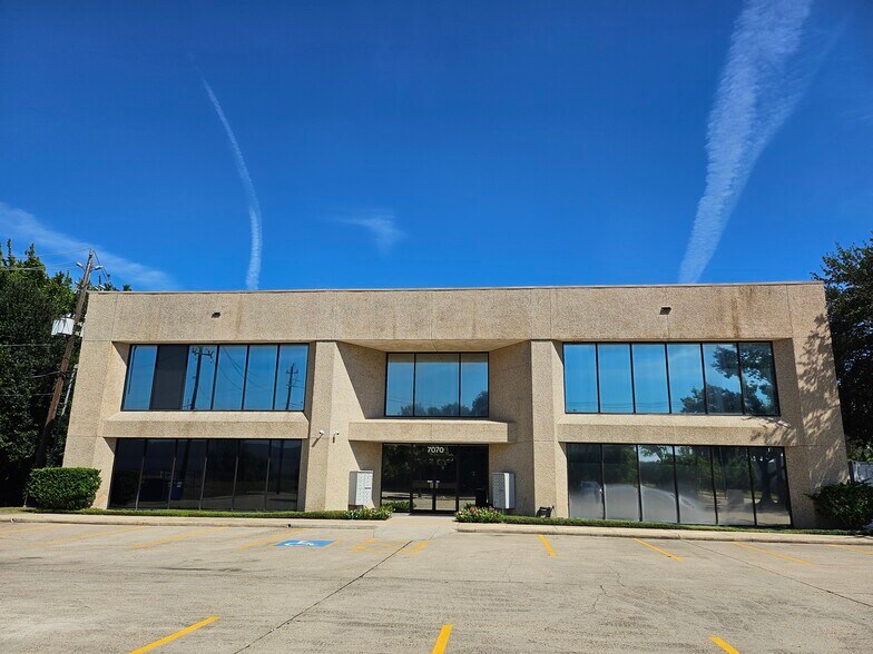 7070 W 43rd St, Houston, TX à louer - Photo du bâtiment - Image 2 de 10