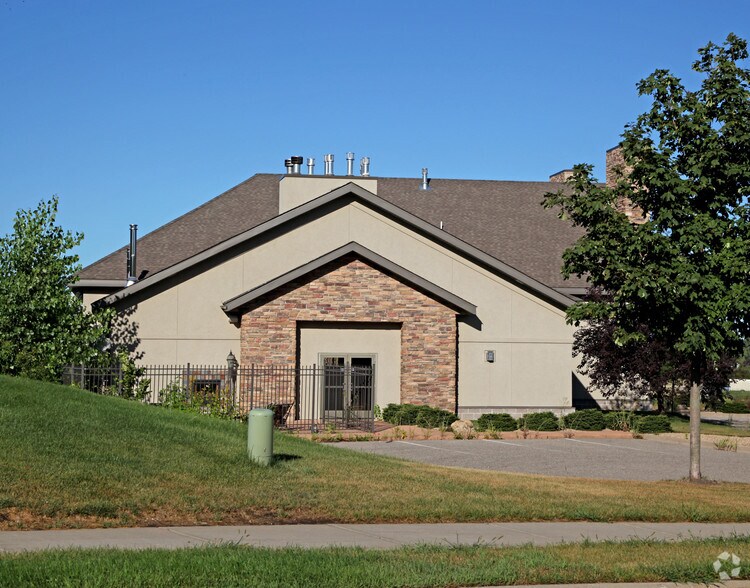 100-110 Eldorado Dr, Jordan, MN à vendre - Photo du bâtiment - Image 2 de 8