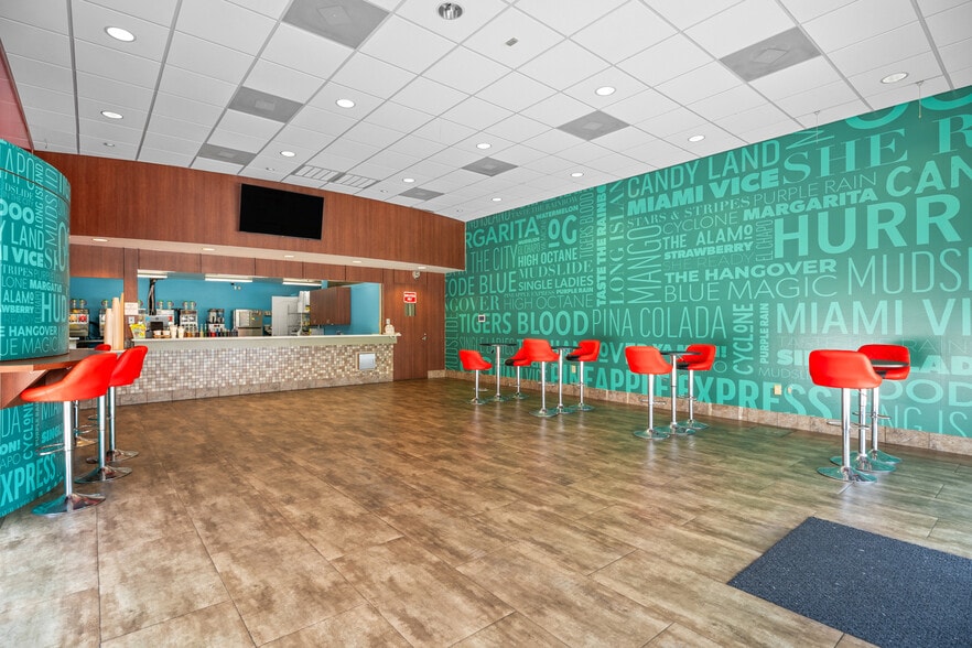 6338 Old Pearsall Rd, San Antonio, TX for lease - Building Photo - Image 3 of 16
