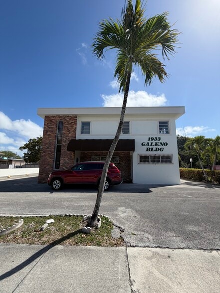 1933 SW 27th Ave, Miami, FL à louer - Photo du bâtiment - Image 3 de 18
