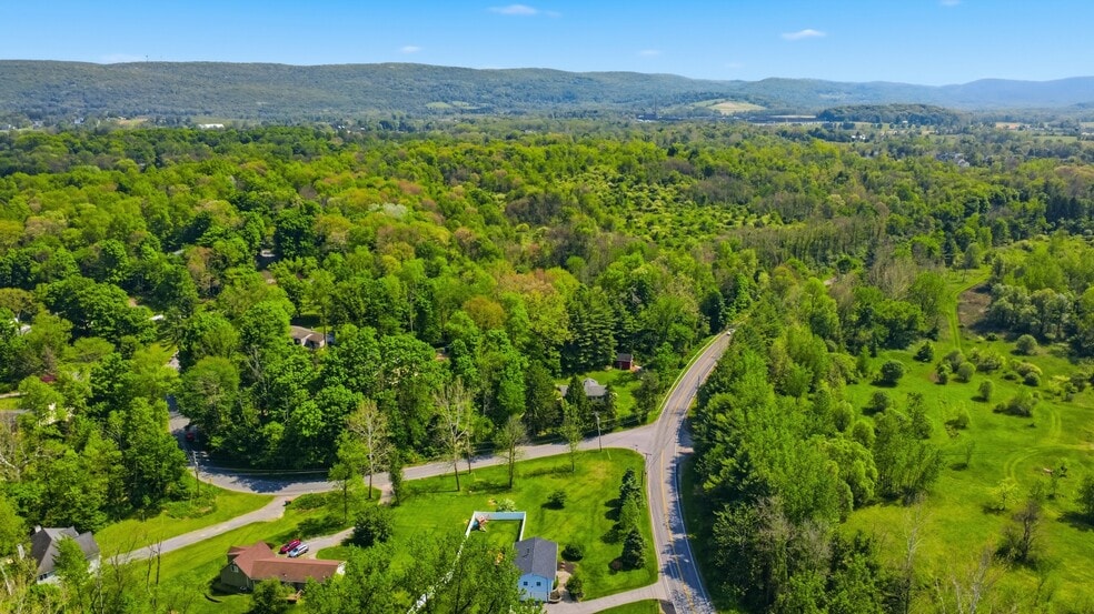 213 Greenhaven Road, Poughquag, NY à vendre - Photo du bâtiment - Image 1 de 16