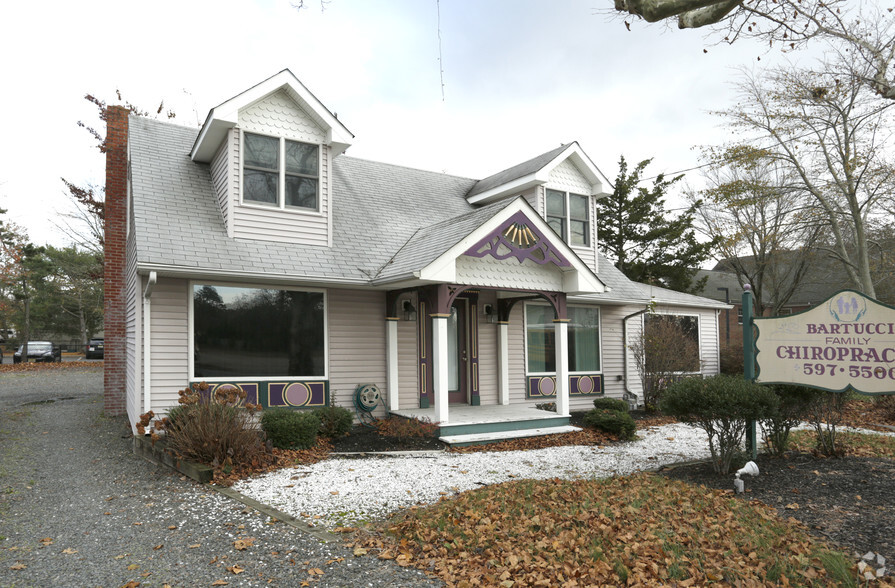 133 N Main St, Manahawkin, NJ à vendre - Photo principale - Image 1 de 1