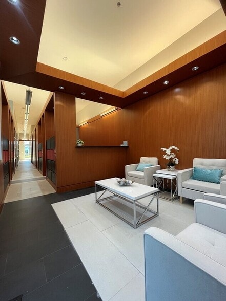 7362 Futures Dr, Orlando, FL for sale - Building Photo - Image 3 of 7