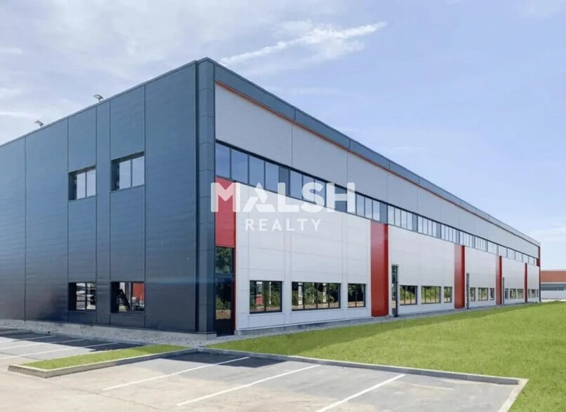 Bureau dans Meyzieu à louer - Photo du bâtiment - Image 1 de 6