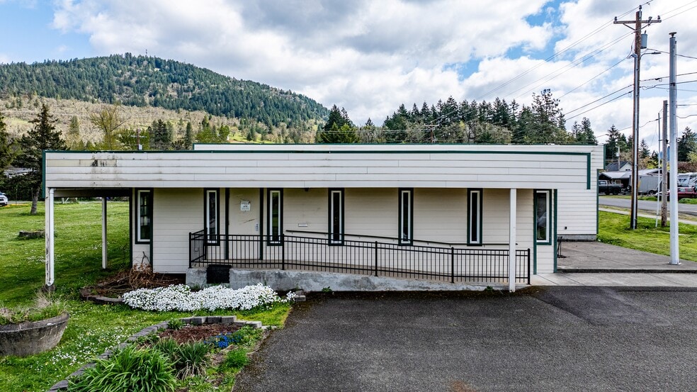 107 E 3rd St, Lowell, OR for sale - Building Photo - Image 3 of 7