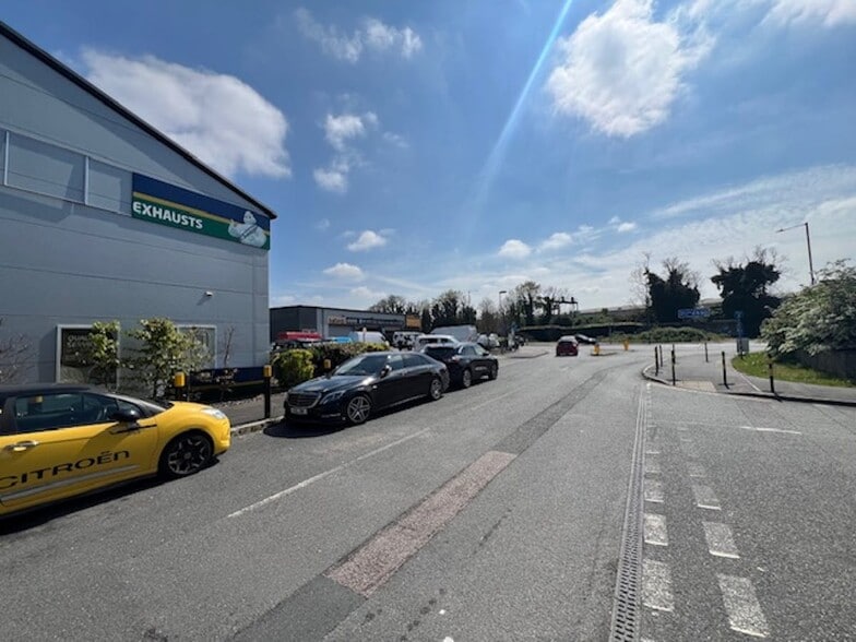 3 Victoria Road, Dartford à louer - Photo du bâtiment - Image 2 de 7