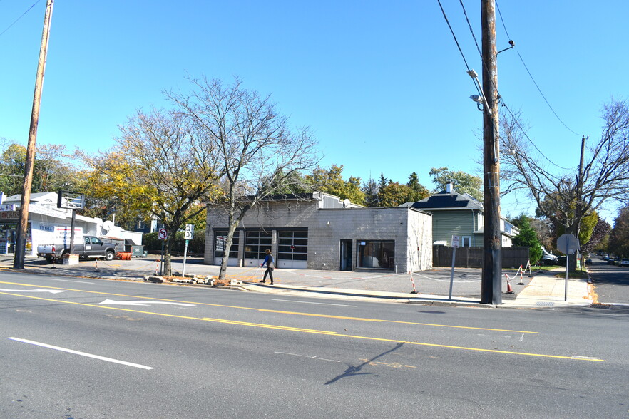 679 Port Washington Blvd, Port Washington, NY for lease - Building Photo - Image 2 of 2