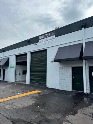 Plus de détails pour 6405-6447 NW 82nd Ave, Miami, FL - Industriel à louer