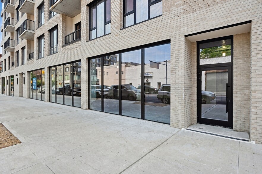 2605 Snyder ave, Brooklyn, NY for lease - Building Photo - Image 2 of 15