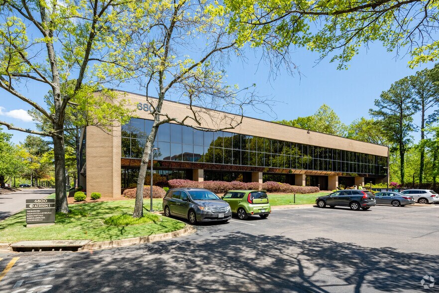 6800 Poplar Ave, Memphis, TN à louer - Photo du bâtiment - Image 3 de 13