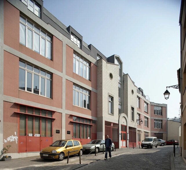 15 Cité Aubry, Paris à louer - Photo du bâtiment - Image 2 de 3