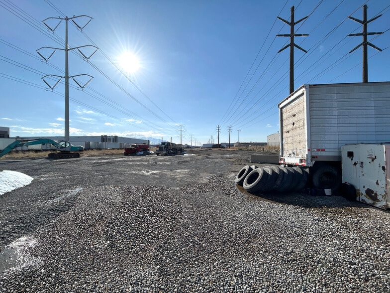 1200 Gladiola st, Salt Lake City, UT for lease - Building Photo - Image 3 of 9