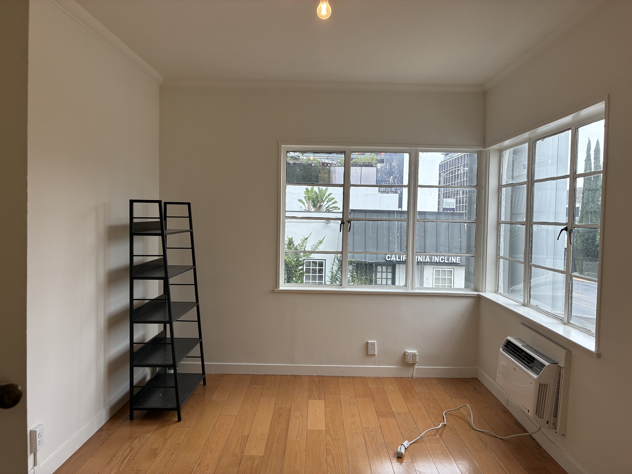 9157-9163 W Sunset Blvd, West Hollywood, CA for lease Interior Photo- Image 1 of 2