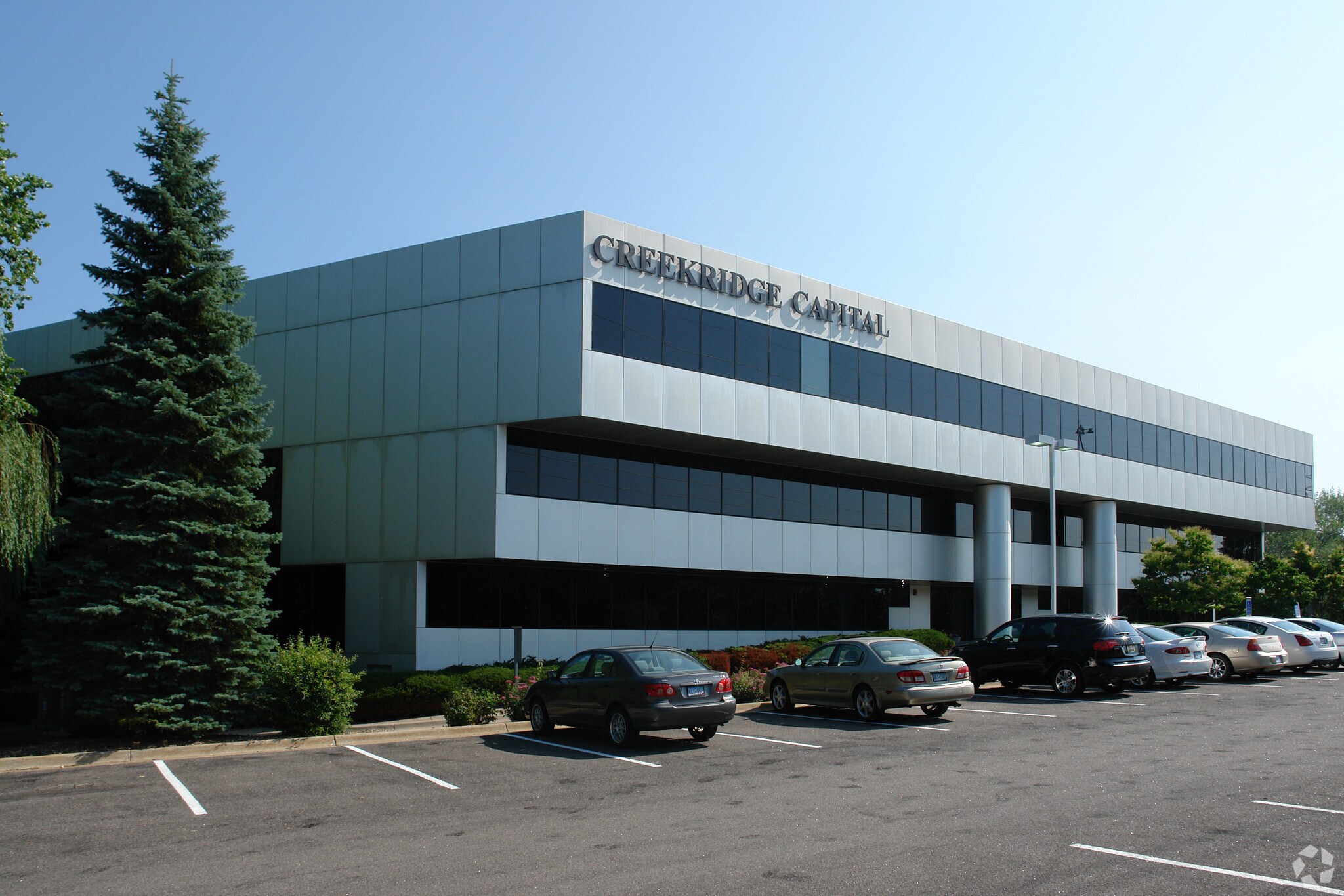 7807 Creekridge Cir, Bloomington, MN for lease Building Photo- Image 1 of 3