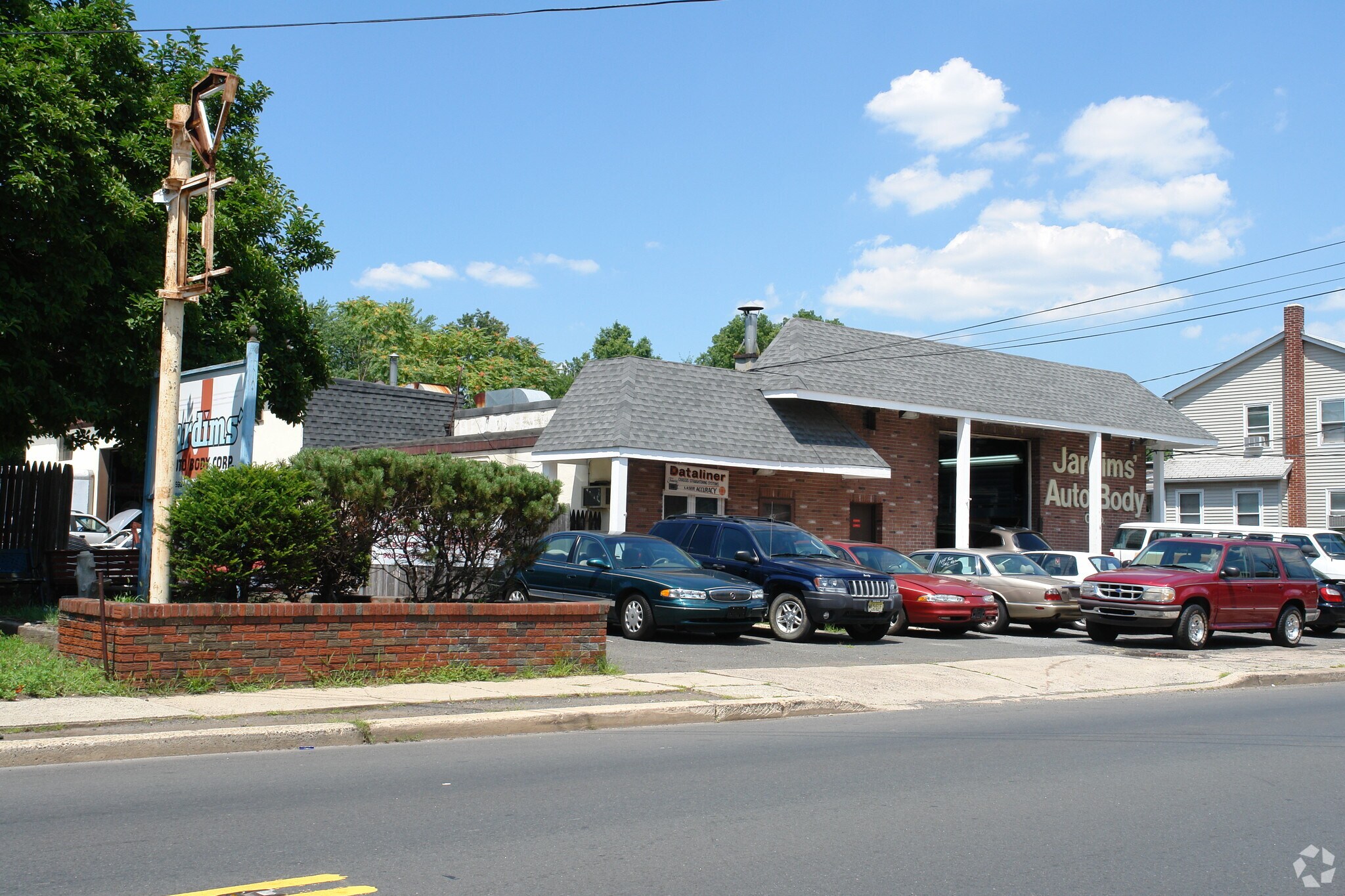 431 E 1st Ave, Roselle, NJ à louer Photo principale- Image 1 de 13