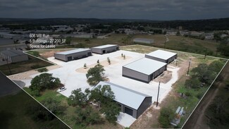 Plus de détails pour 606 Mill Run, Kerrville, TX - Industriel à louer