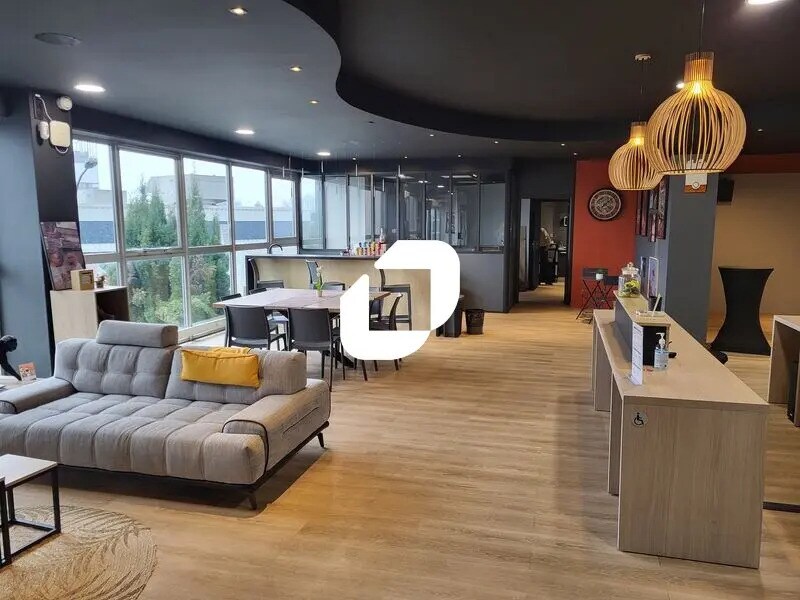 Retail in Mérignac for lease Lobby- Image 1 of 10