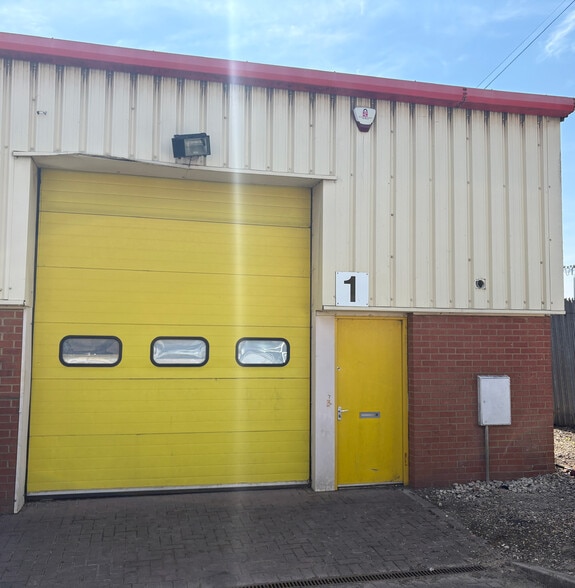 Mowbeck Way, Grantham for lease - Building Photo - Image 2 of 4