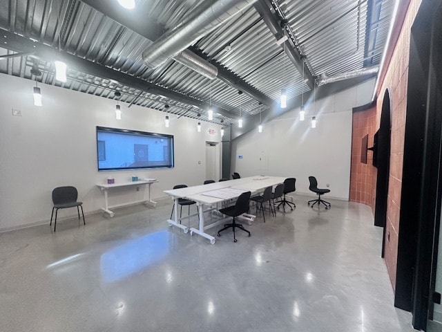 1023 Springdale Rd, Austin, TX for lease Interior Photo- Image 1 of 5