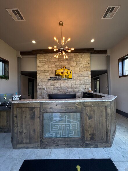 424 S Main St, Newcastle, OK à louer - Photo du bâtiment - Image 3 de 19