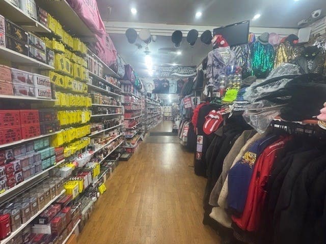 232 Camden High St, Londres à vendre - Photo du bâtiment - Image 2 de 15