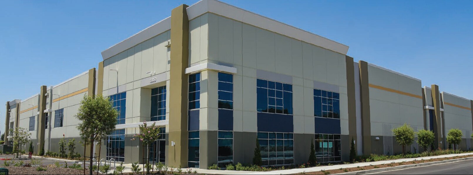 15850 Slover Ave, Fontana, CA for lease Building Photo- Image 1 of 13