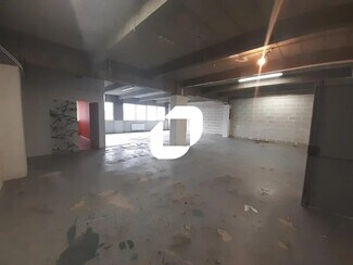 Plus de détails pour Local d'activités à louer