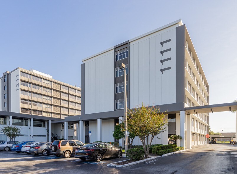 1111 N Westshore Blvd, Tampa, FL à louer - Photo du bâtiment - Image 1 de 14