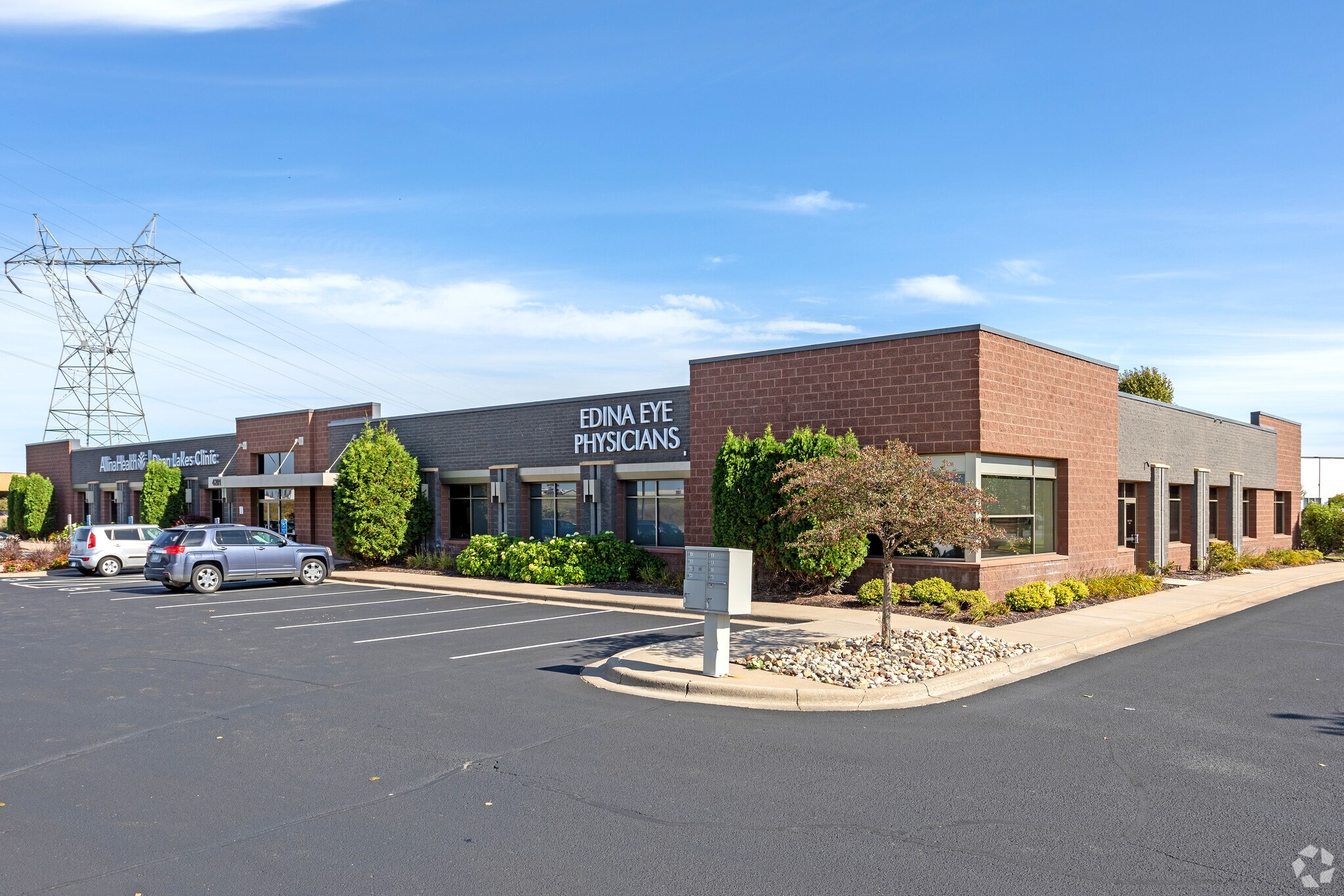 4201 Dean Lakes Blvd, Shakopee, MN for lease Primary Photo- Image 1 of 4