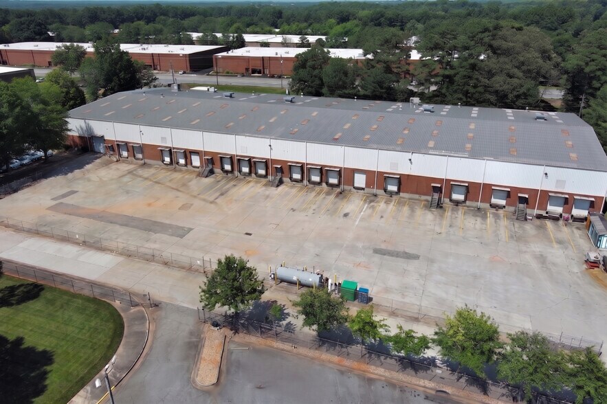 2911 Northeast Pky, Doraville, GA à vendre - Photo du bâtiment - Image 2 de 14