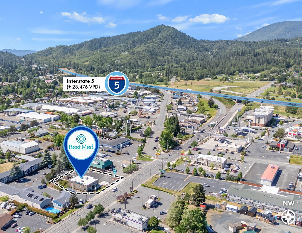 1890 NW 6th St, Grants Pass, OR à vendre Photo du bâtiment- Image 1 de 9