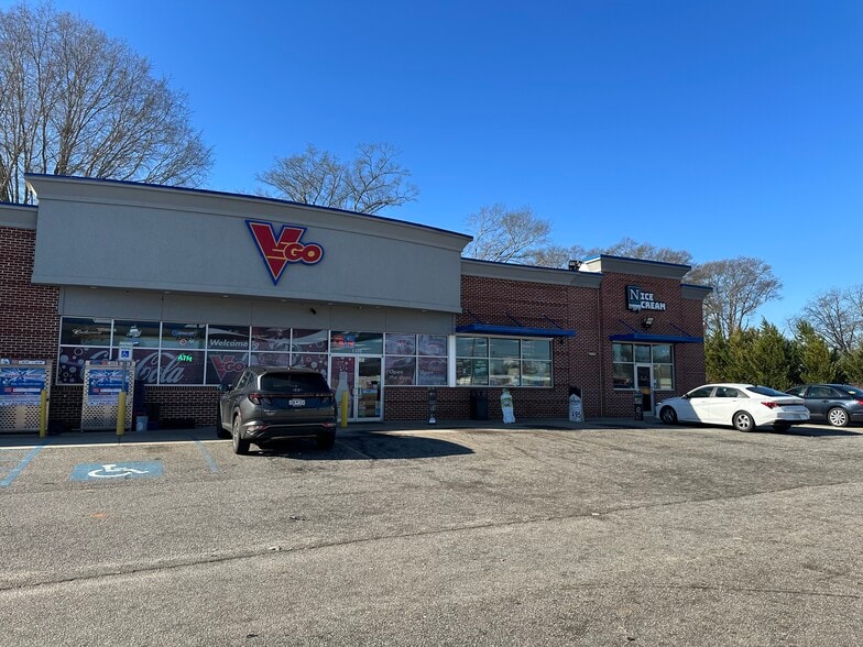1337 Cedar Lane Rd, Greenville, SC for lease - Building Photo - Image 2 of 10