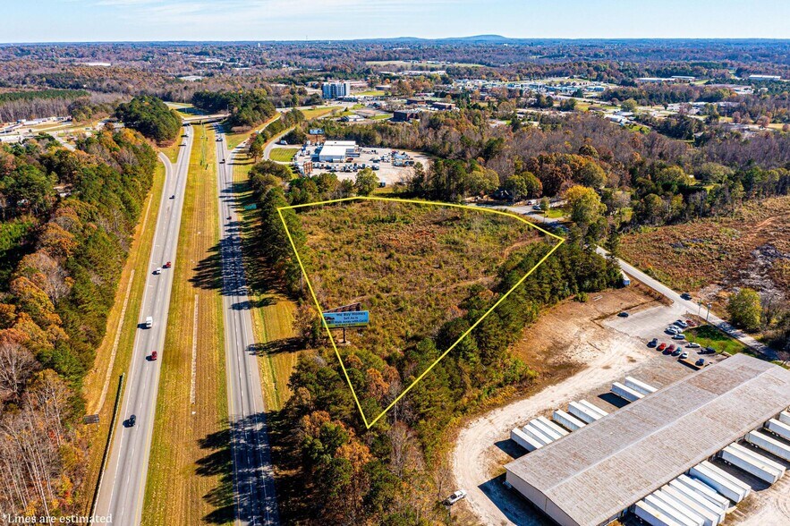 3155 15th Ave, Conover, NC à vendre - Photo du bâtiment - Image 1 de 18