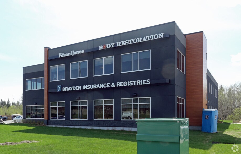 60 Green Grove Dr, St. Albert, AB à louer - Photo du bâtiment - Image 2 de 2