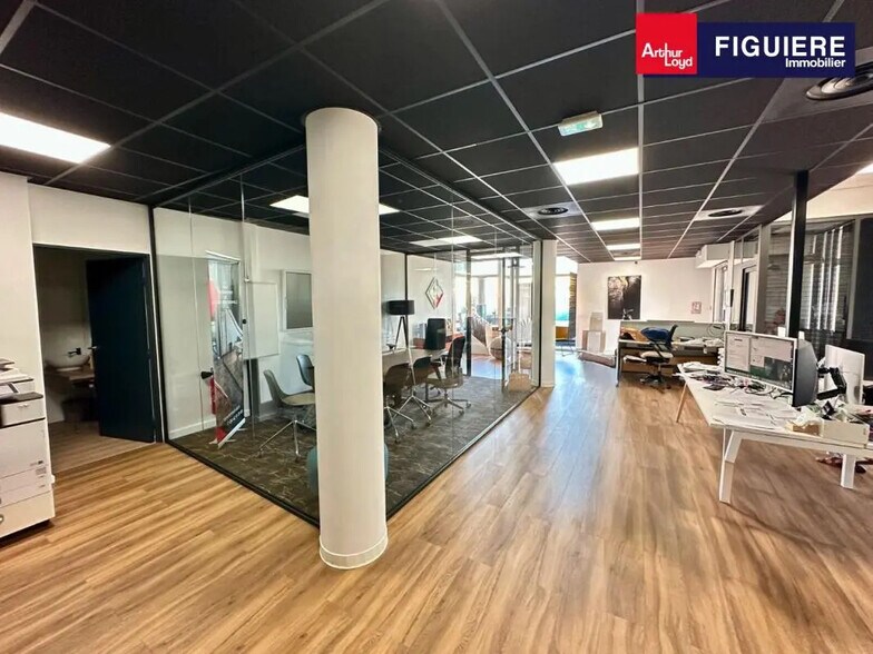 5 Allée Des Banquiers, Aix-en-Provence for lease - Interior Photo - Image 3 of 11