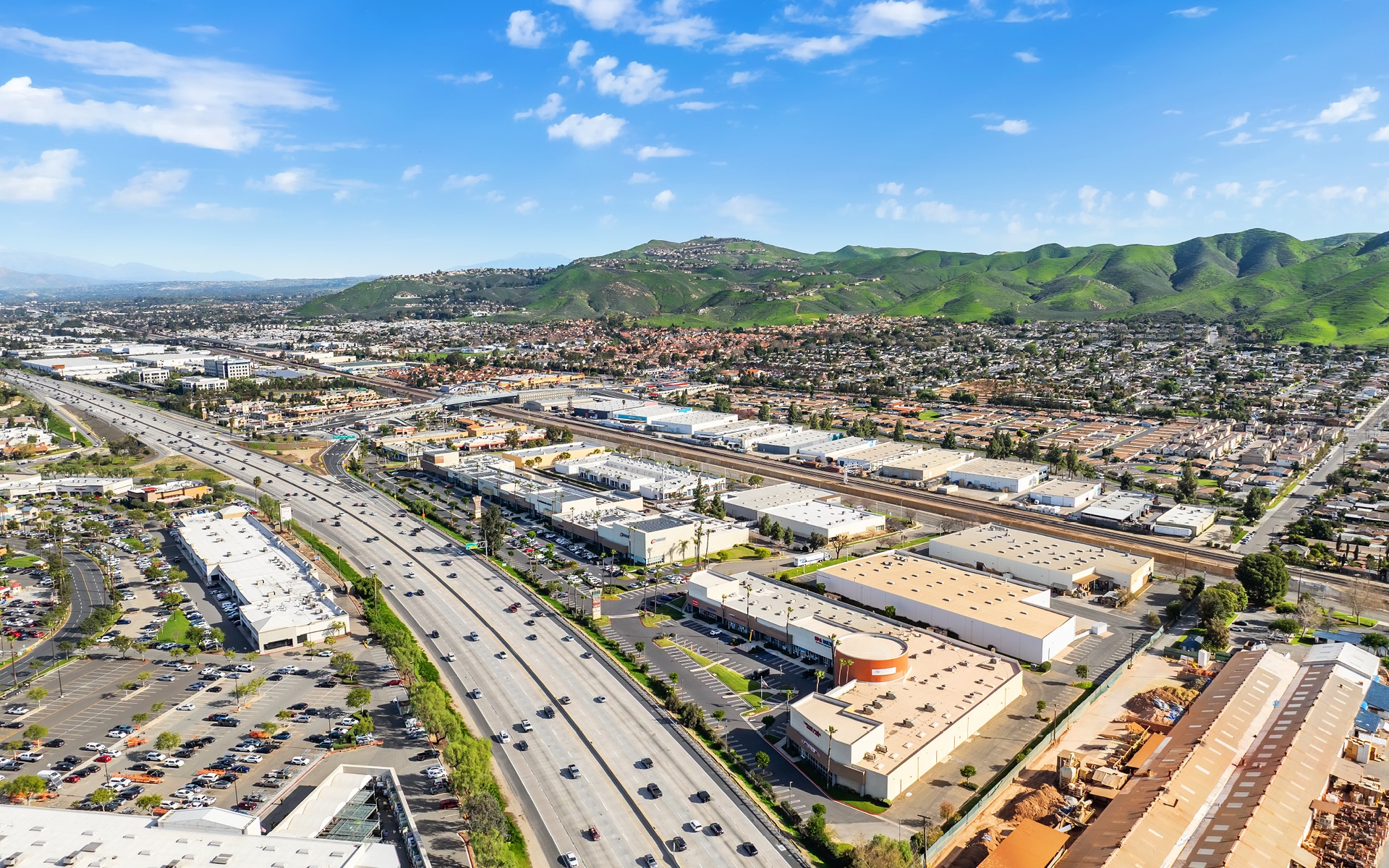 McKinley Crossroads portfolio of 3 properties for sale on LoopNet.ca Primary Photo- Image 1 of 10