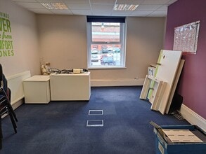 25 Queen St, Oldham à vendre Photo intérieure- Image 2 de 10