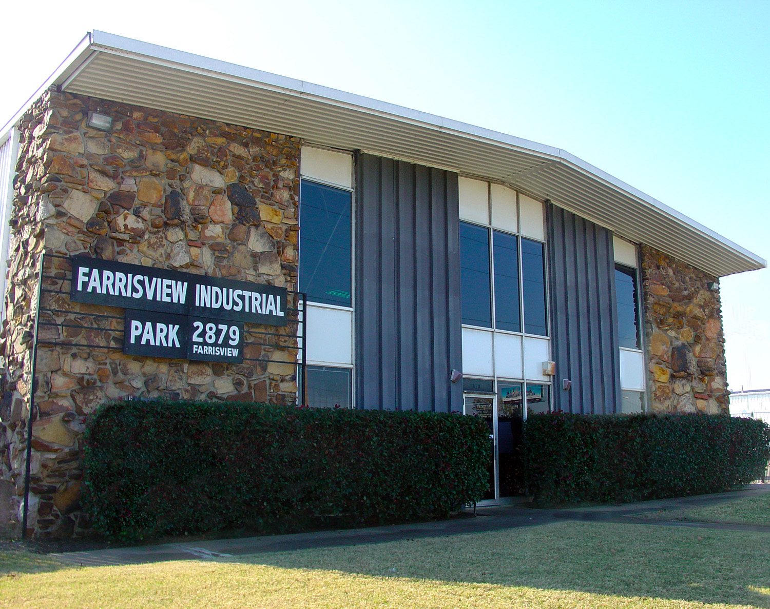 2859-2879 Farrisview Blvd, Memphis, TN for lease Building Photo- Image 1 of 2