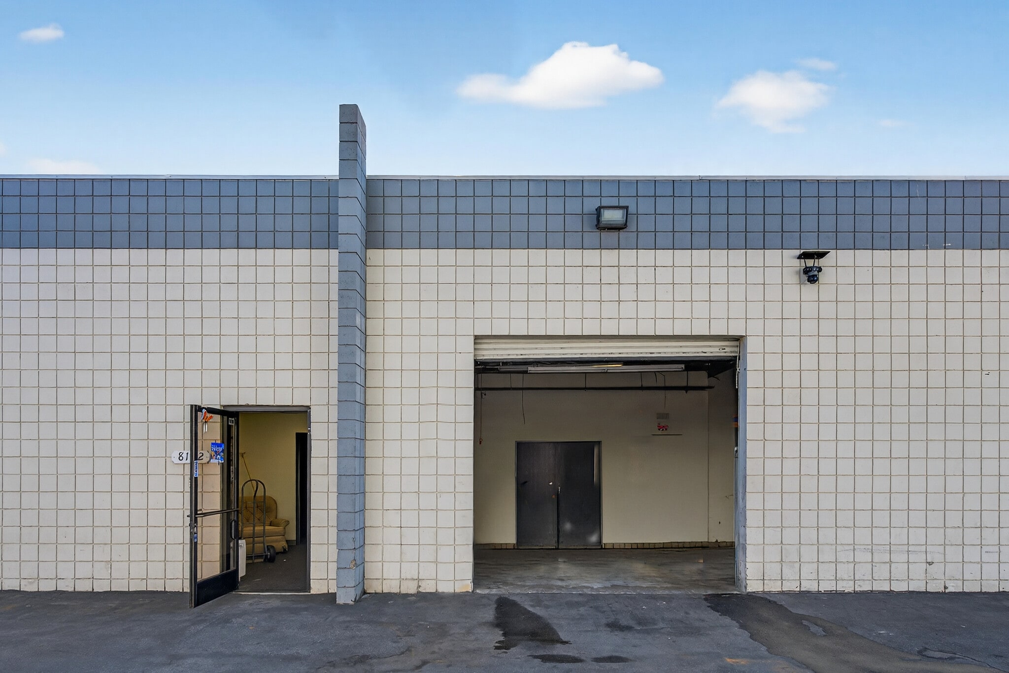 8116-8144 Deering Ave, Canoga Park, CA à louer Photo intérieure- Image 1 de 9